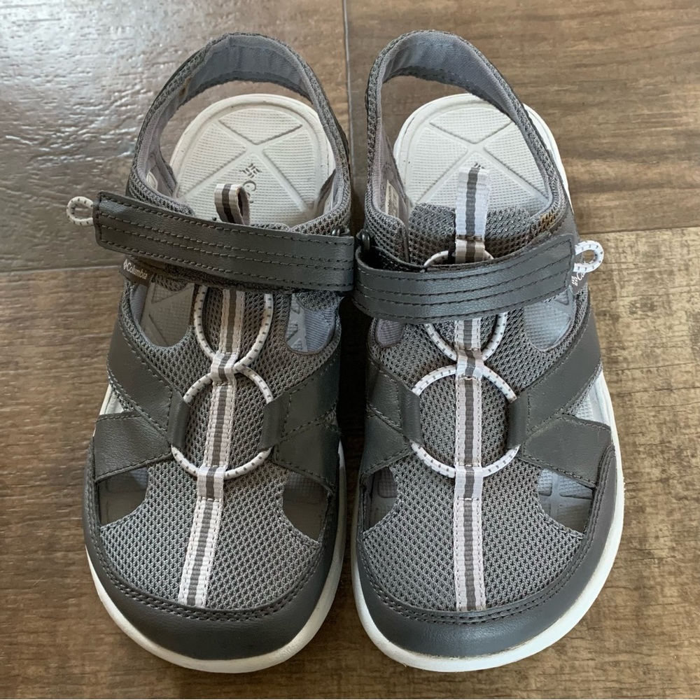 Like new Columbia gray closed toe sandals